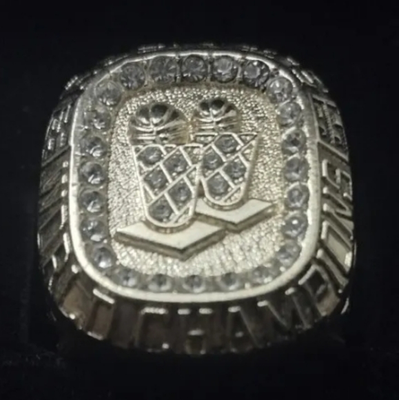 HAKEEM OLAJUWON SIZE 11 BACK TO BACK 1995 ROCKETS NBA CHAMPION RING,BOX & POSTER - Picture 9 of 17
